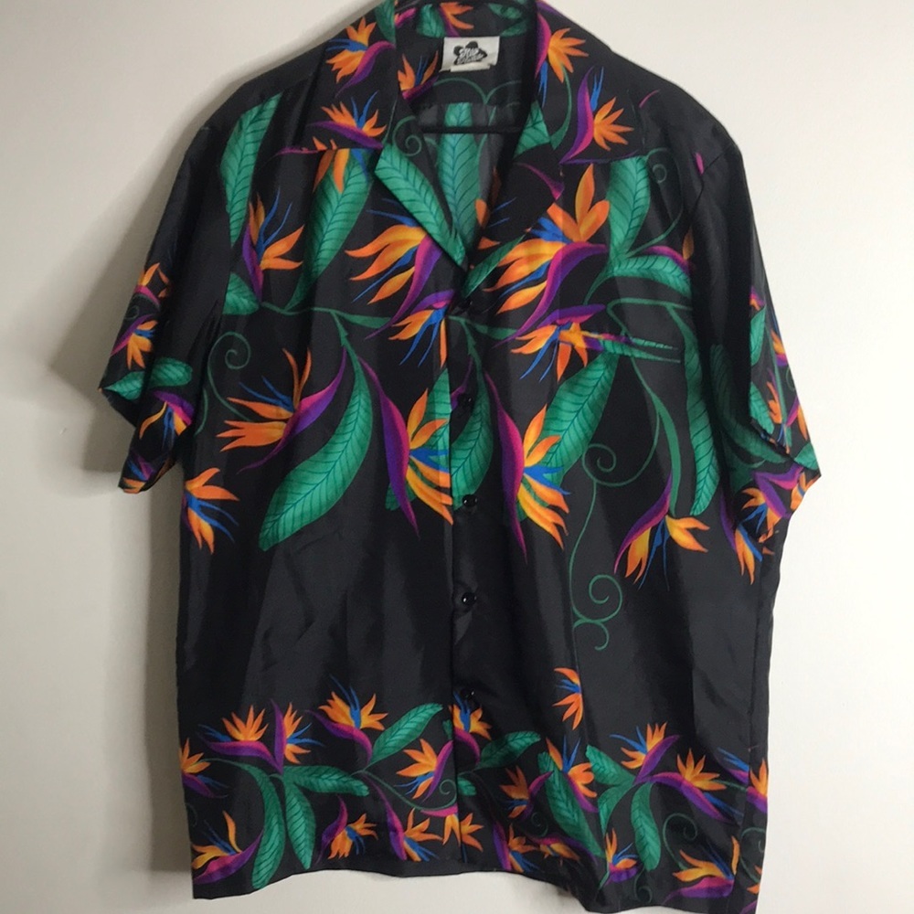 Hilo Hattie floral button up Hawaiian Shirt size XL men tropical
